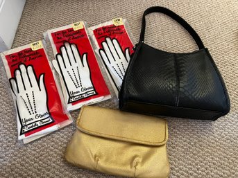 Two Pocketbooks And Three Gloves New In Package - Mb9