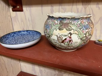 Beautifully Decorated Oriental / Asian Bowl - B9