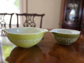 Two Vintage Pyrex Mixing Bowls