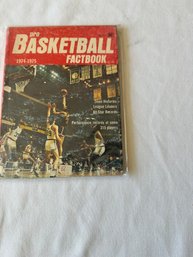 #121 Pro Basketball Fact Book 1974-75