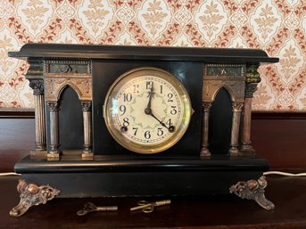 Antique Working Mantle Clock With 2 Keys - LV17