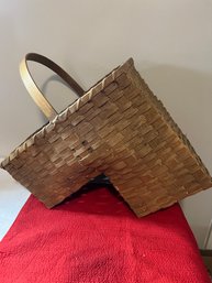 Vintage Step Basket 14' X 16'