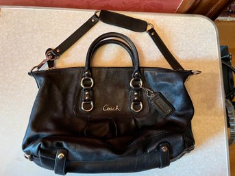 Coach Black Leather Handbag With Double Handles And Shiny Silver Hardware - P9