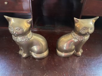 Pair Of Heavy Brass Cats / Kittens - 98