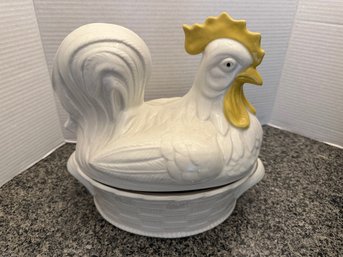 Large White Ceramic Chicken On Basket - DR65