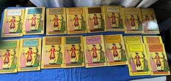 #998 Lot Of 18 Books - English Historic Costumes Painting Books No 1-16 (double 15 & 16)