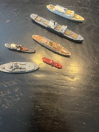 R59 Lot Of 6 Diecast Metal Ships