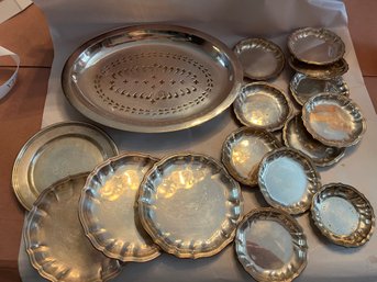 Assorted Finger Bowls And Small Dishes With A Two Piece Serving Dish With Drain - 177
