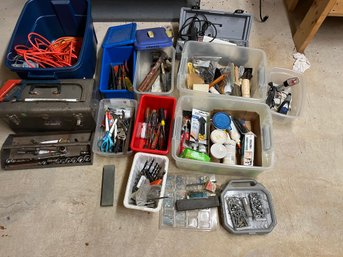 Handyman Lot Of Assorted Tools And Supplies As Pictured - Bt17