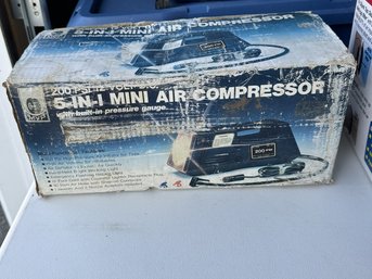 #973 Mini Air Compressor