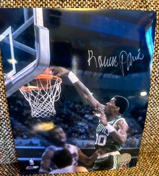 Celtics Robert Parish #00 Autographed Photo - D25