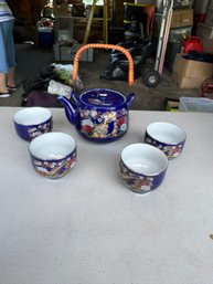 Blue & White Teapot & 4 Cups (made In Japan)