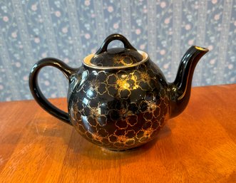 #454 Hall 6 Cup Tea Pot