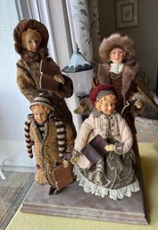 4 Large Exquisitely Dressed Victorian Holiday Caroling Figures Permanently Mounted On A Platform - 2D29