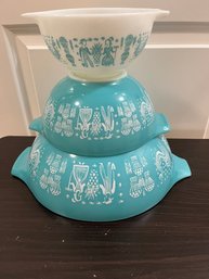 WOW Three Vintage Turquoise Amish Butterprint Princess Pyrex Bowl Set - K3