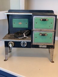 Antique 1930's Empire Metal Ware Corp. Electric Stove