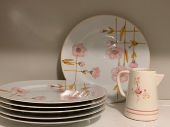 Vtg Oven To Table 'The FashionCollection' Whimsical Dinner 6 Plates & Small Pitcher