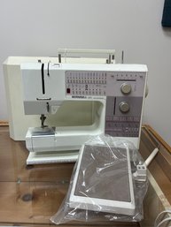 Bernina Sewing Machine Made In Switzerland With Manual - QR12