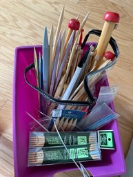 Bucket Of Knitting Needles In Various Sizes - O8