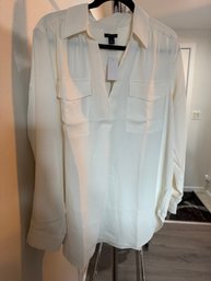 39 - Ann Taylor Ladies Blouse Size XL - New With Tags