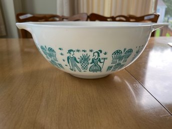 9 Inch Vintage Butterprint Bowl - K24