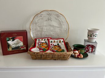 Holiday Hostess 9 Pc Lot Includes Boxed Lenox Napkin Holder And Large Platter - C10