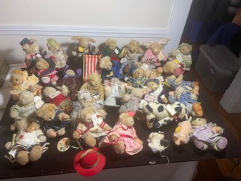 Bin Full Of Muffy Vanderbear Stuffed Animal Collection