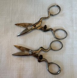 2 Pairs Of Vintage Button Hole Scissors One By Sword & Shield Other Marked No.154 - J20