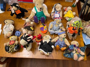 Lot Of Muffy Vanderbear Dolls