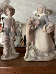 Two Lladro Figurines: Boy And Girl In Matte Finish - LV4