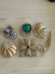 Six Decorative Vintage Pins: Carolee, BSK, -j12