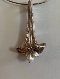 Sea Pearl Calla Lilly Floral Pendant Marked Israel And Necklace Is Sterling Silver 925-j32