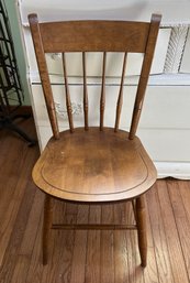 Vintage Nichols & Stone Thumb Back Spindle Windsor Wood Chair 1950s Made In Gardner MA
