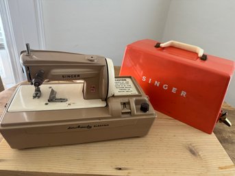 Vintage Retro Sewing Machine SINGER