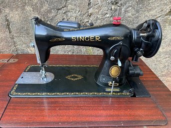 Vintage Singer Sewing Machine In Desk 1947