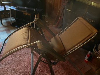 Folding Lounge Chair - B41