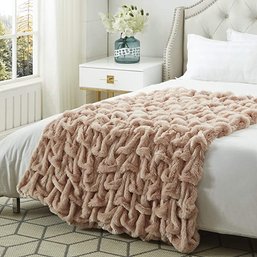 #17 COZY TYME Blush Throw Blanket - Fuzzy Blanket For Couch Criss-Cross Lmos Reverse Micromink 100 Polyester