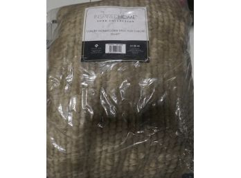 #28 Inspired Home Honey Comb Faux Fur Throw