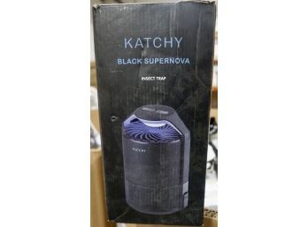 #172 Katchy Black Super Nova Insect Trap