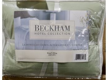 #161 Beckman  Hotel Collection Lightweight Down Alternative  Comforter Size K