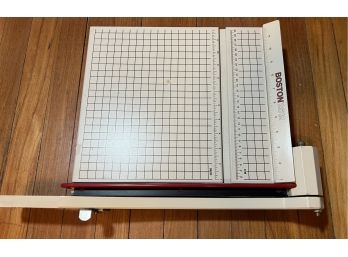 Paper Cutter Boston Brand 26' X 12'