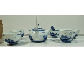 7 Piece Sake /Tea Set Including 5 Cups And 2 Pots In Original Signed Box