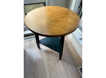 Round 3 Legged Table With Shelf - Lr8