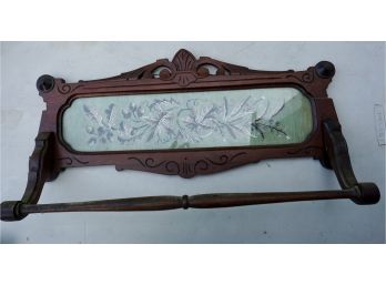 VICTORIAN WALNUT TOWEL RACK