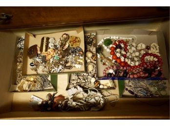 COSTUME JEWELRY LOT # 4