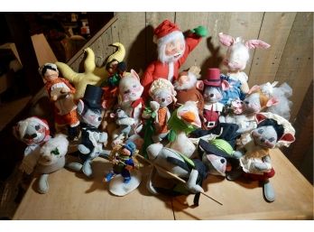 16 PIECE ANNA LEE DOLL LOT-SANTA-SUN