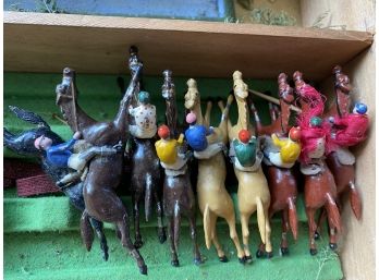 Antique Mahogany Box Equestrian Game Set With Hand Painted Lead Horses