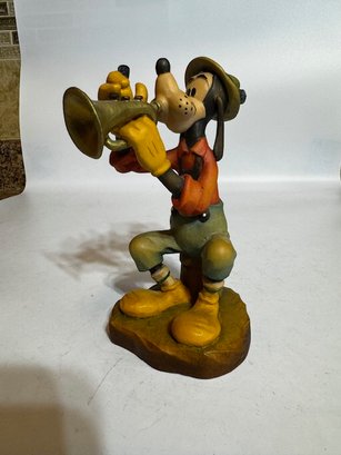ANRI Disney Limited Edition 479/500 Goofy With Trumpet  6 1/2' Approx