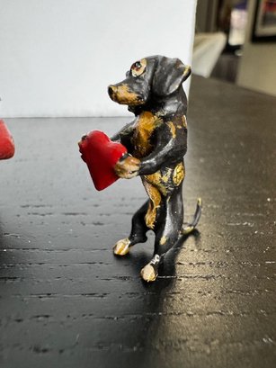 Dachshund Cold Painted Bronze Holding A Heart