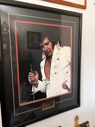 ELVIS PRESLEY FRAMED LIMITED EDITION PHOTOGRAPH BY ED BONJA 20TH ANNIVERSARY